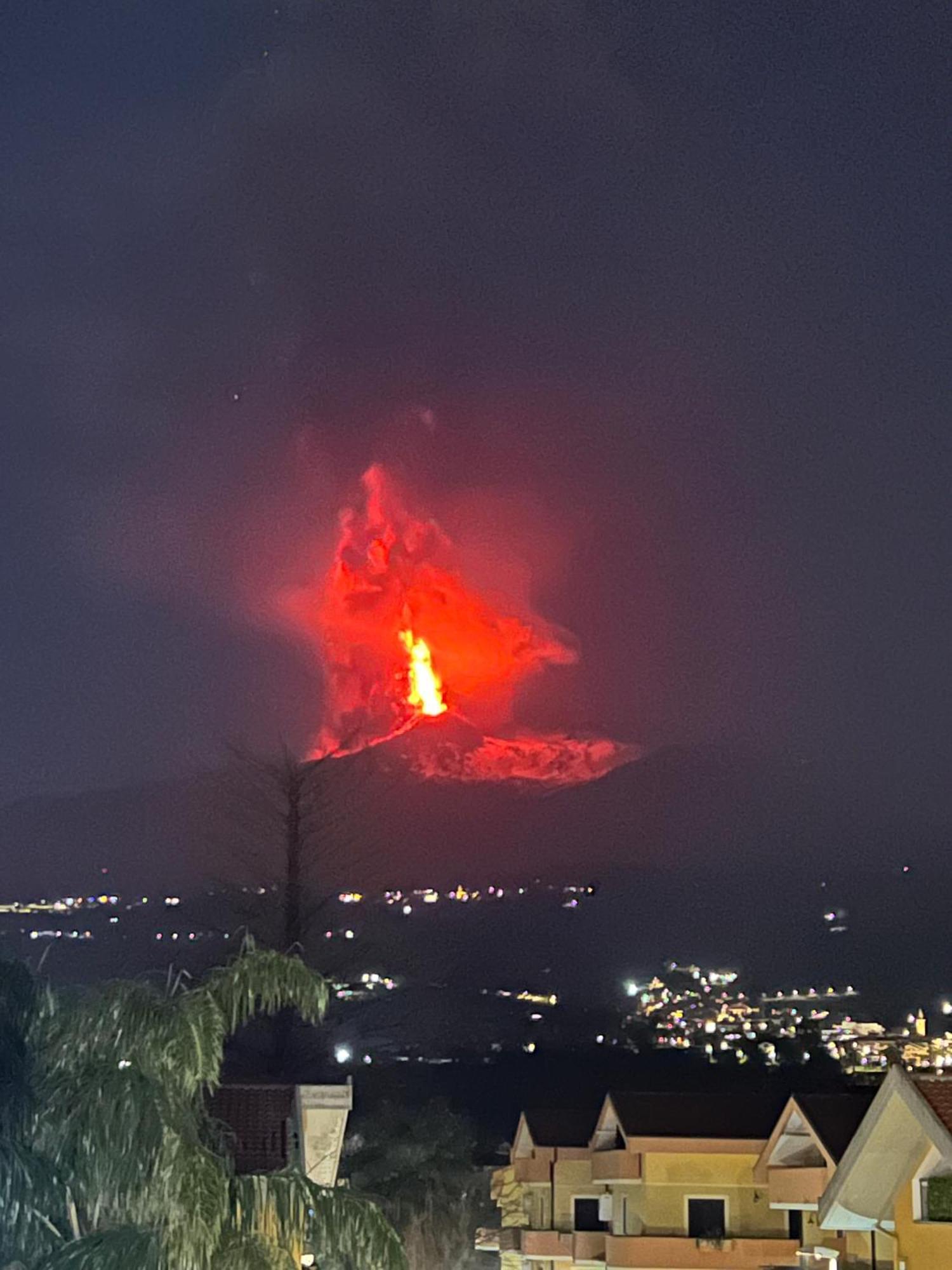 Casa Moderna Con Vista Etna E Mare Vicinissima
